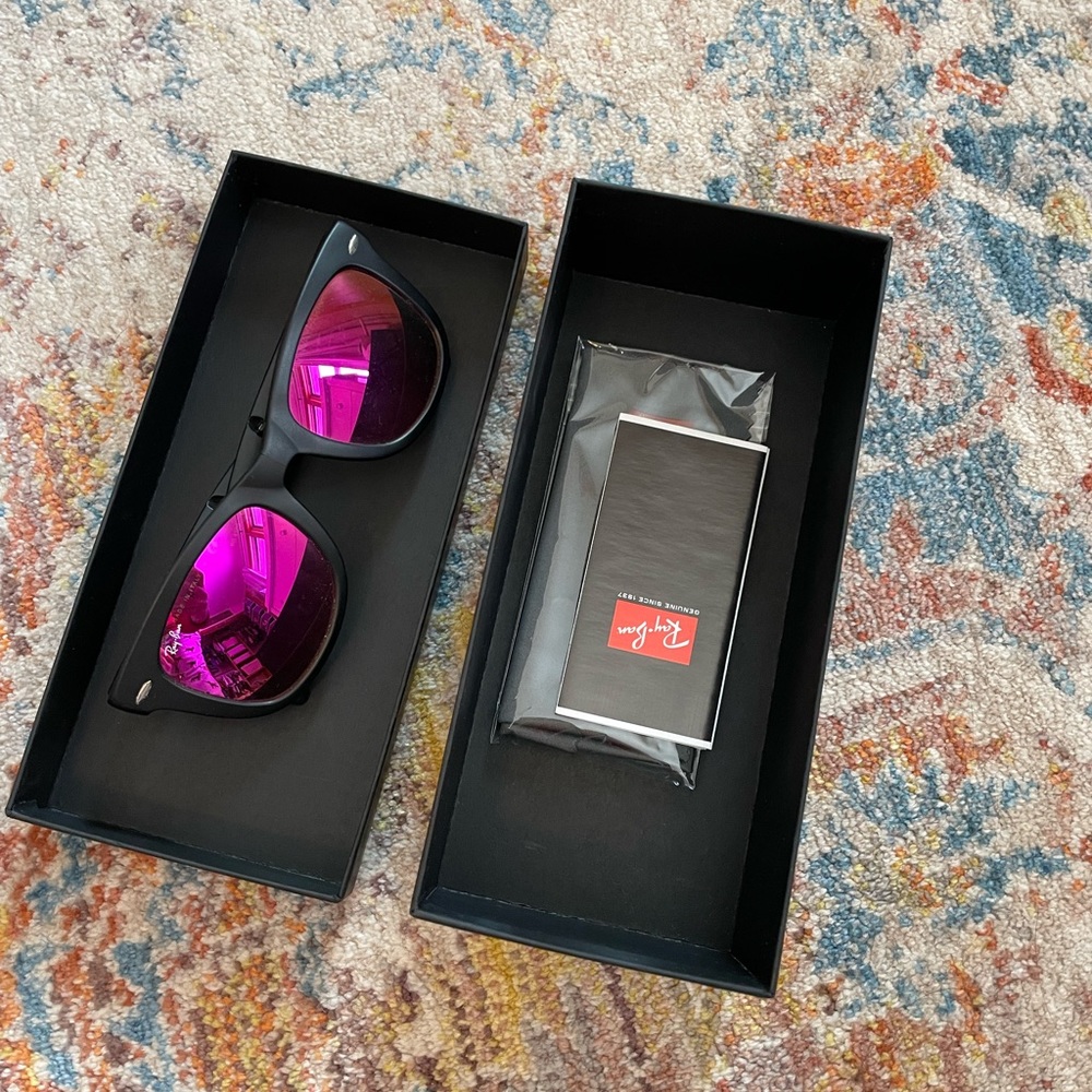 Ray-Ban Polarized Folding Wayfarer Sunglasses